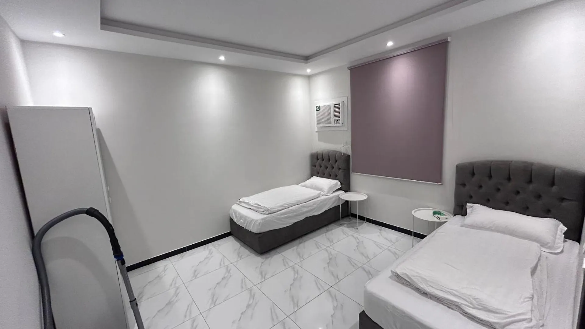شقة اربع غرف نوم بصالة أنيقة Dżedda Apartament