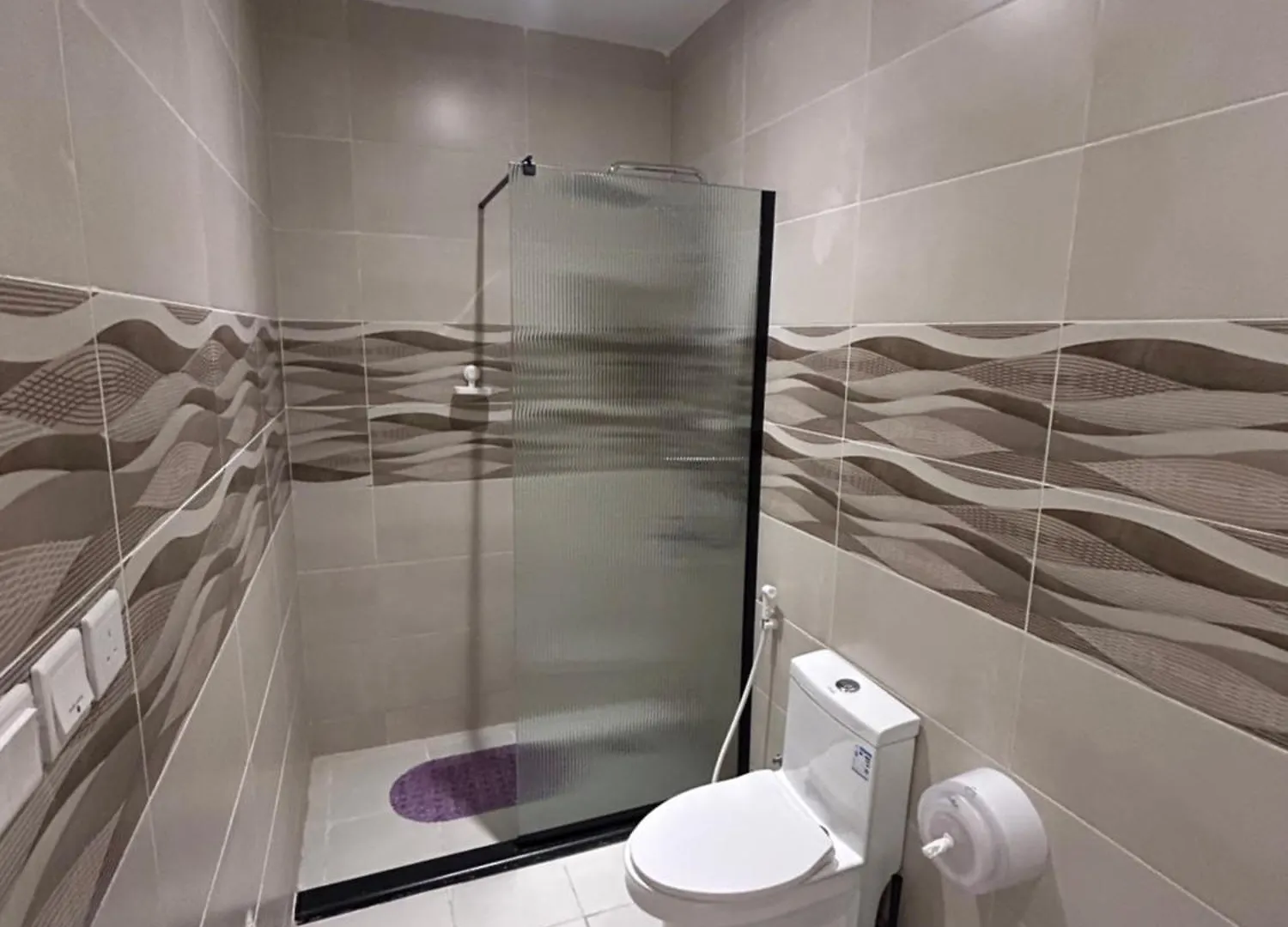 شقة اربع غرف نوم بصالة أنيقة Dżedda Apartament